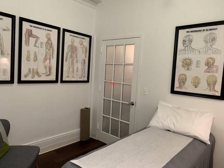 Ronald Pratt Acupuncture Midtown Treatmeent Room 2 Ronald Pratt Acupuncture Midtown Treatmeent Room 2