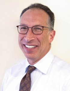 DR. DANIEL FENSTER – CLINICAL DIRECTOR CHIROPRACTOR